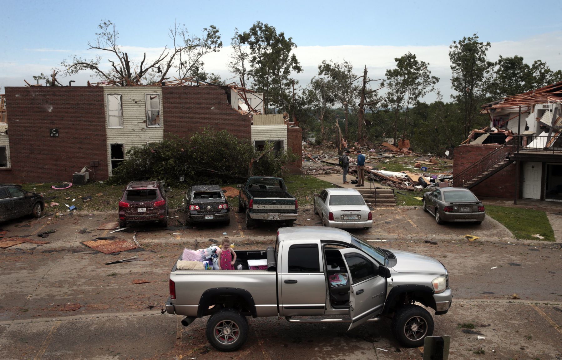 Tornado rips through Jefferson City